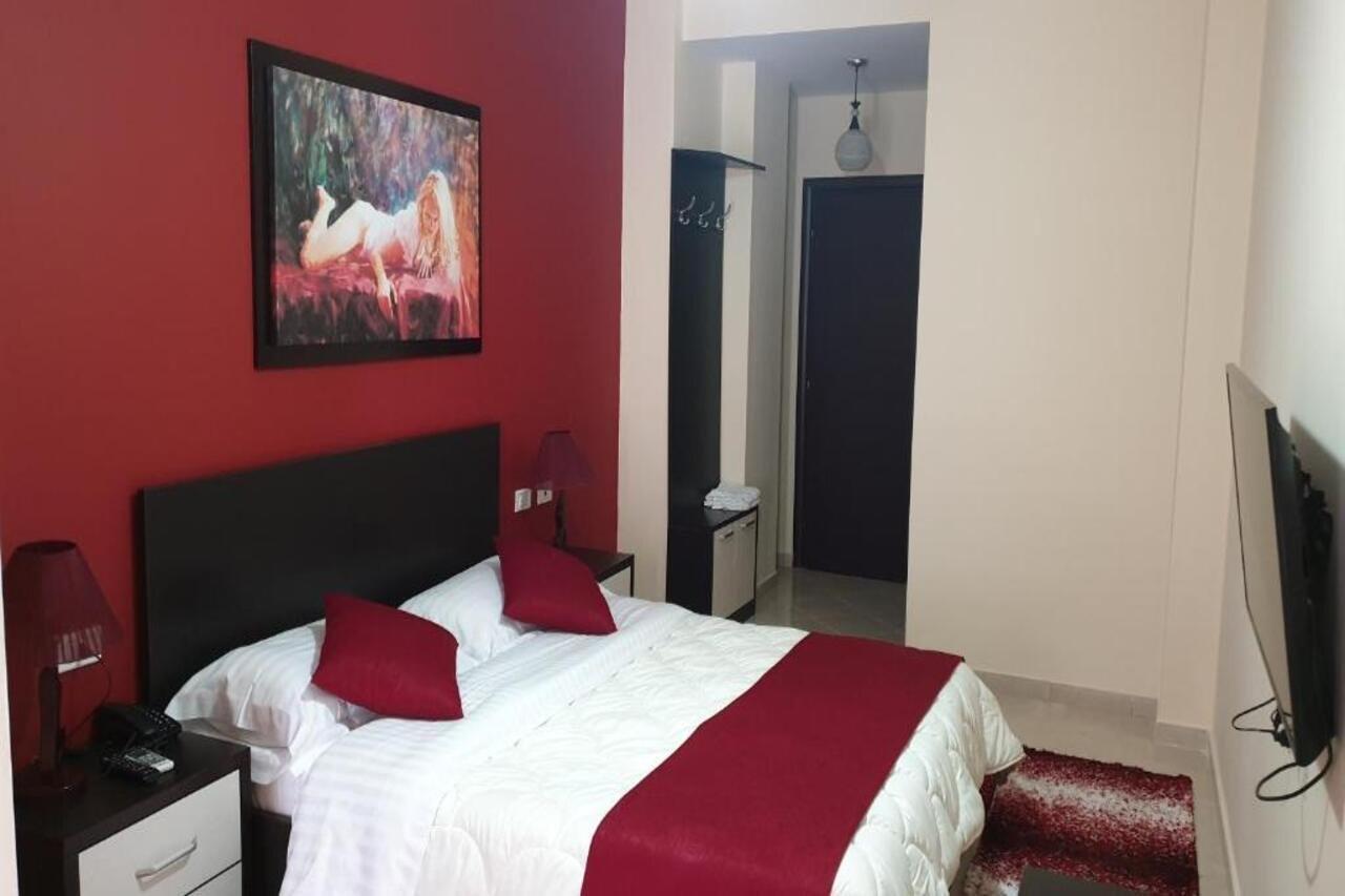 Haris Hotel Влёра Экстерьер фото