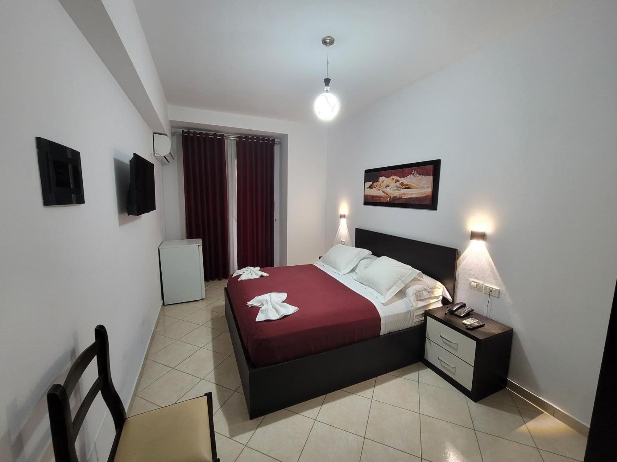 Haris Hotel Влёра Экстерьер фото