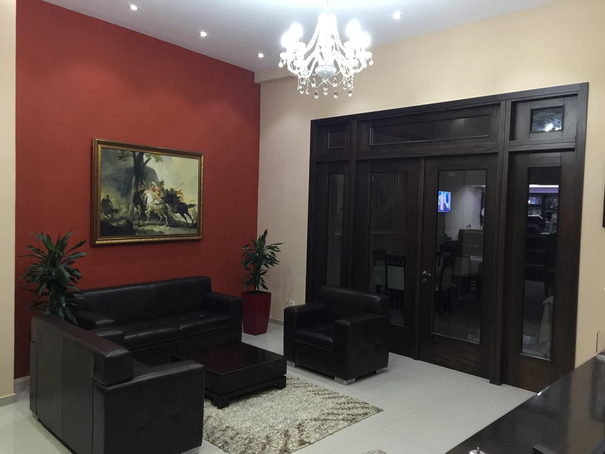 Haris Hotel Влёра Экстерьер фото