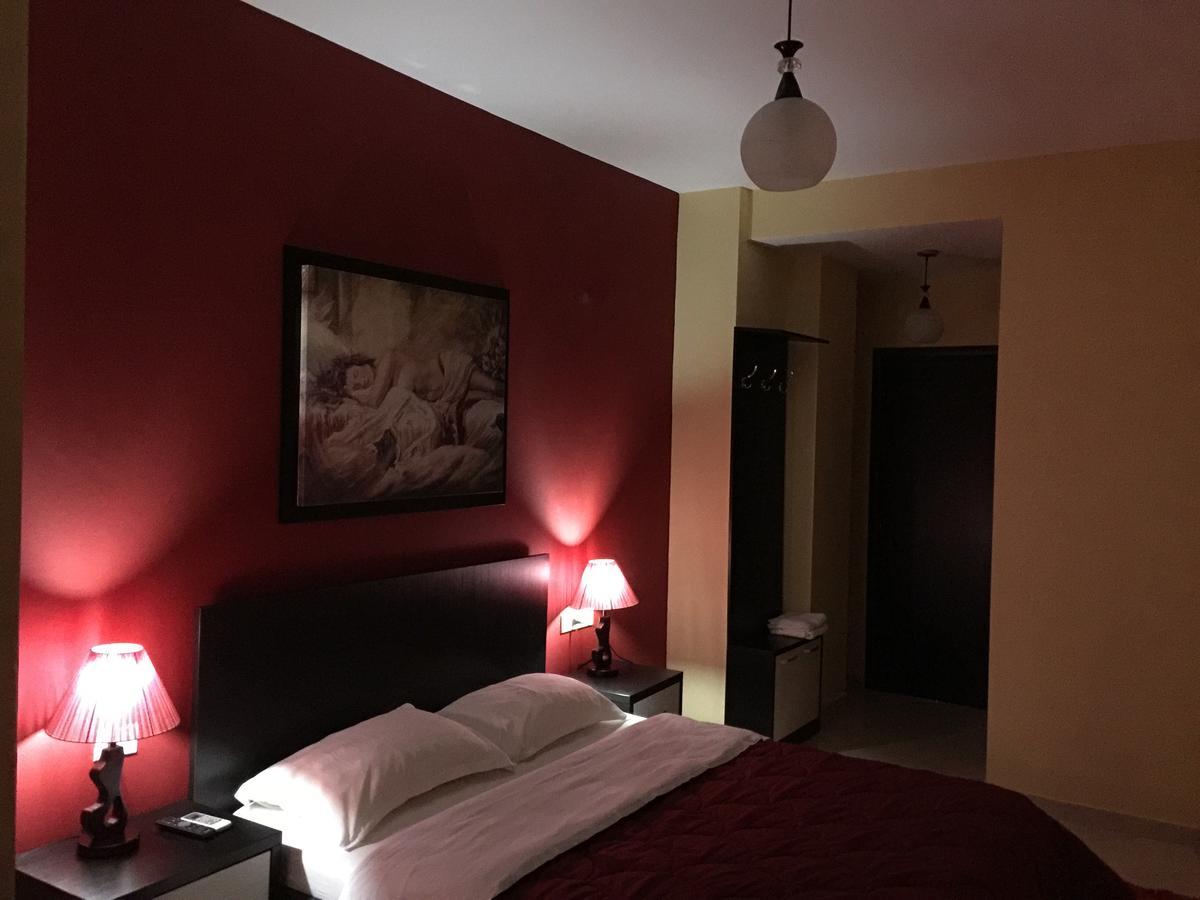 Haris Hotel Влёра Экстерьер фото